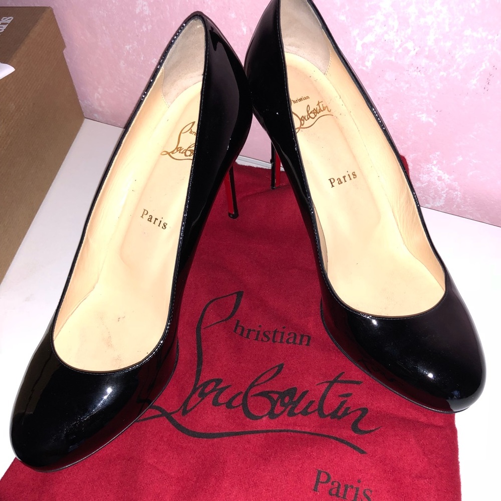 AUTHENTIC Louboutin Fifi Black Patent Heels!!!